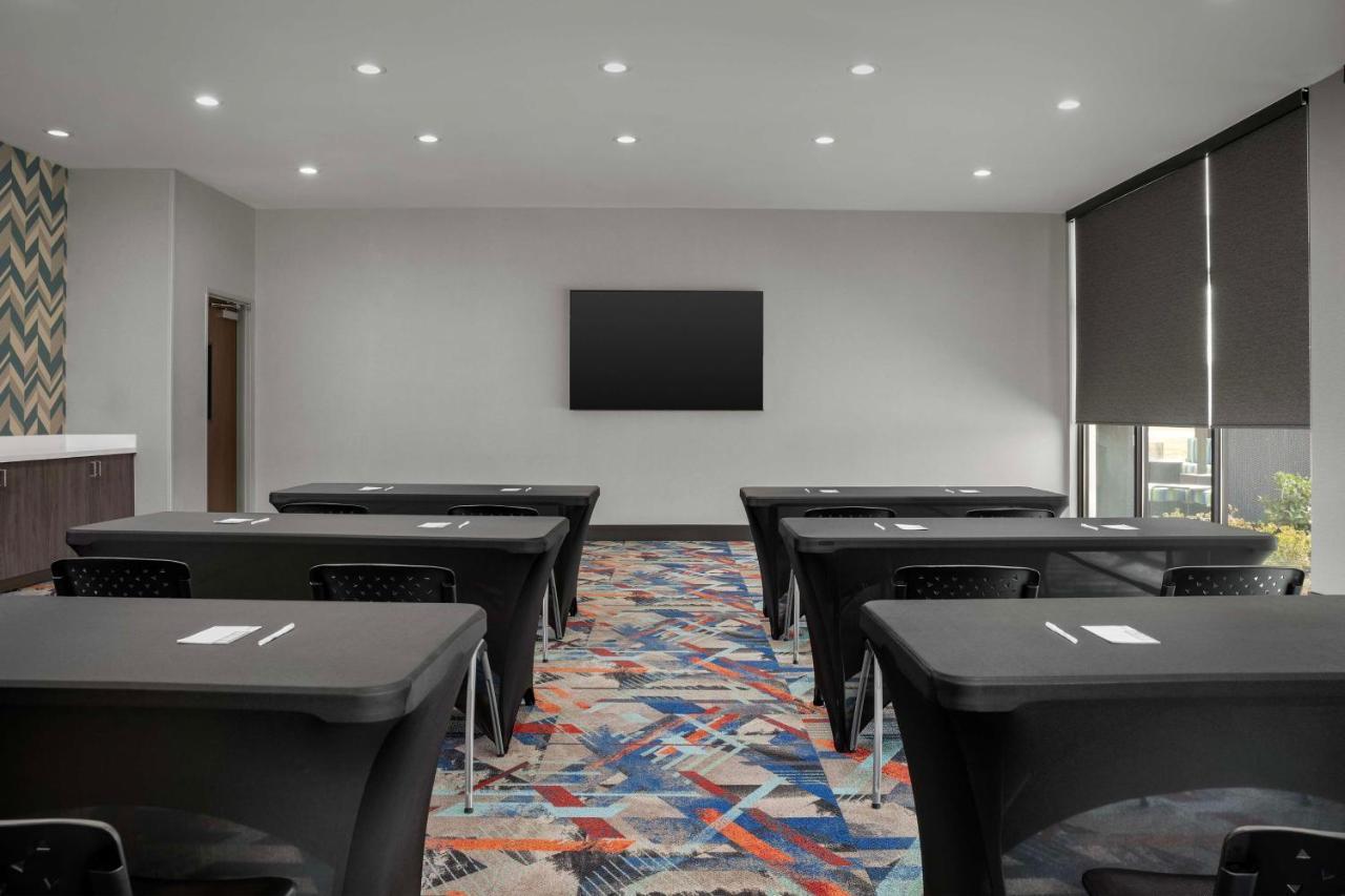 Home2 Suites By Hilton คัลแมน ภายนอก รูปภาพ